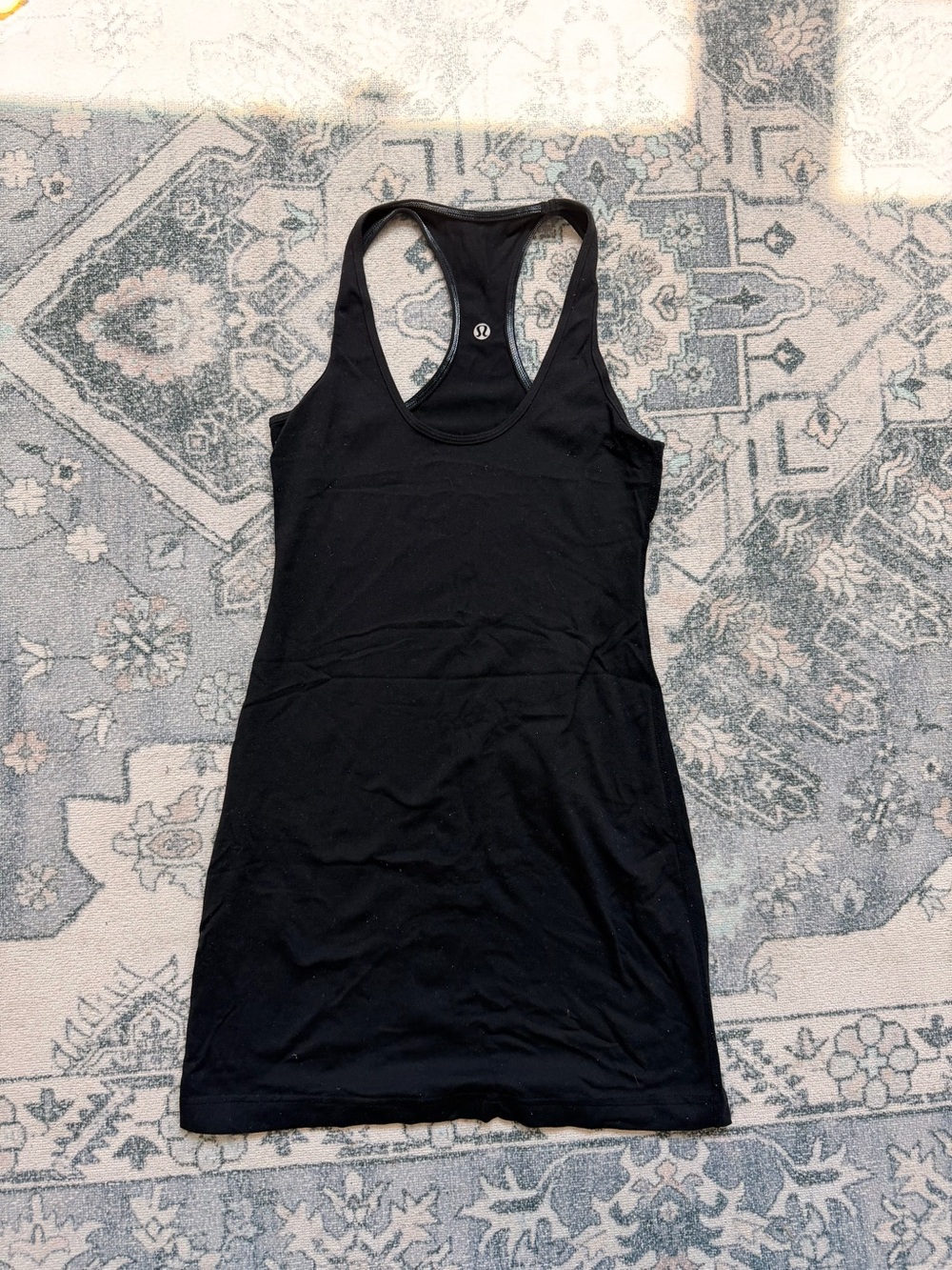 Lululemon black Long Razorback tank top #athletic #yoga #pilates